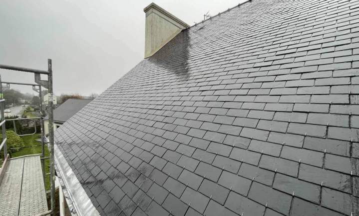 Rénovation de toiture en ardoise